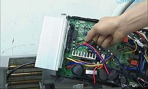 弥勒美的空调电话是多少